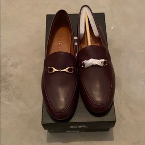 Coach shoes 7.5 never worn